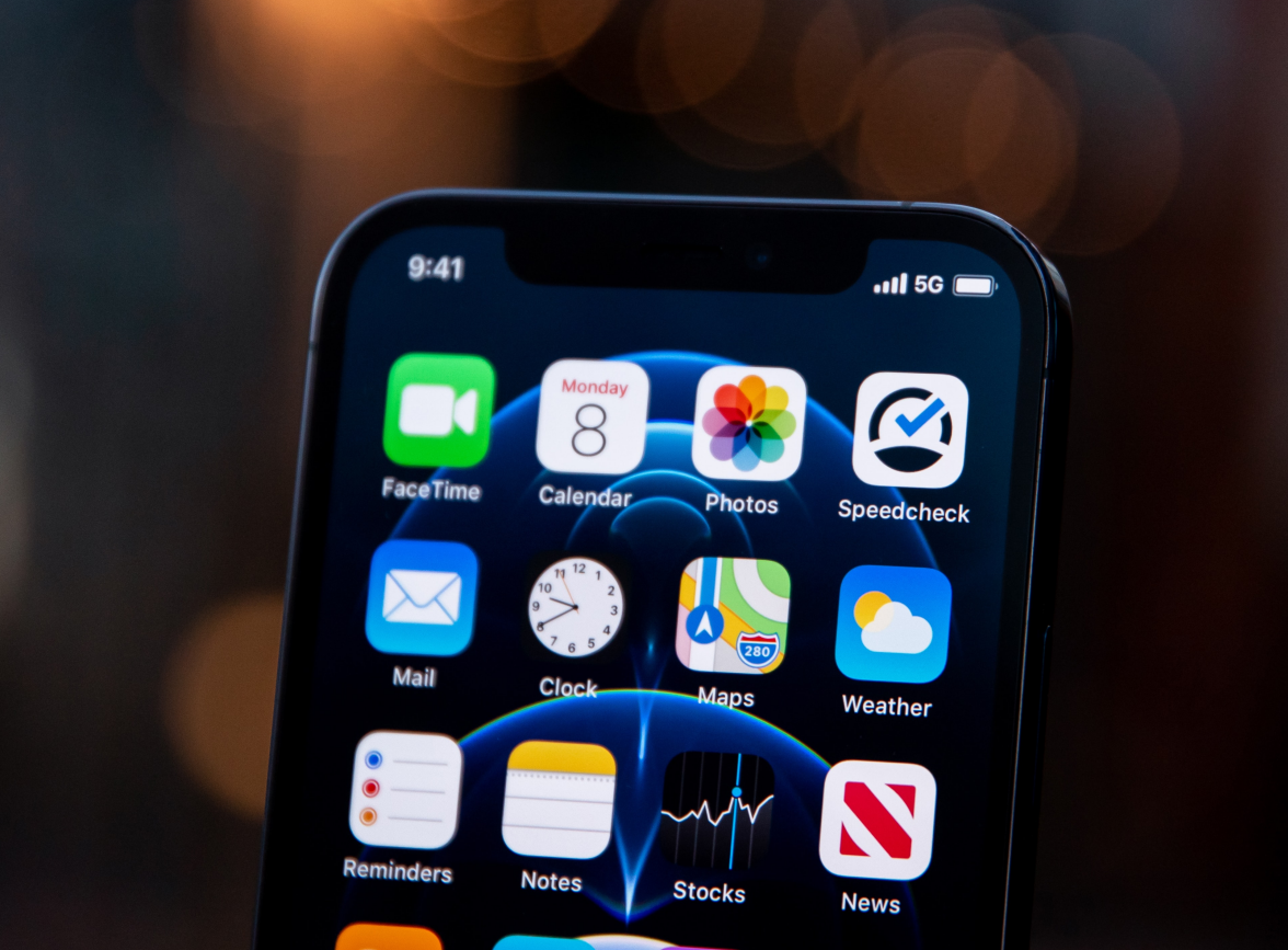 夏县苹果手机维修分享为什么 iPhone 12 在冬季会自动关机 